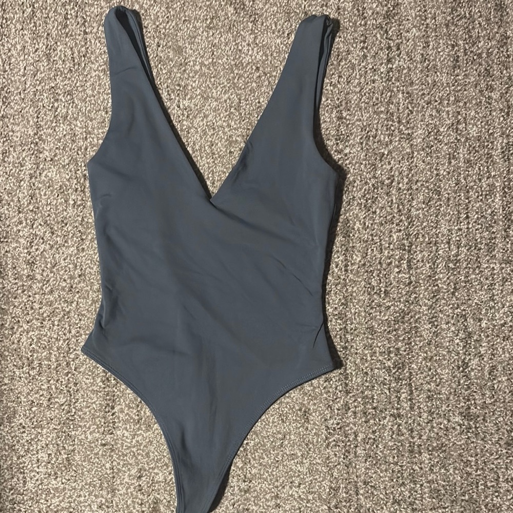 Babaton Blue/Gray Bodysuit Elegant Stretchy Fit